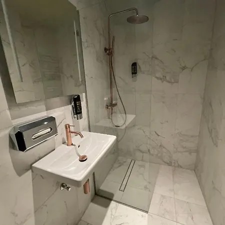 Beautique Centre Hotel 3*