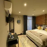 Centre 3*
